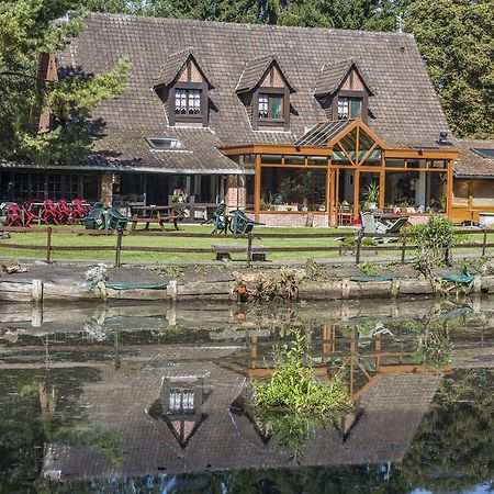 Auberge Du Bord Des Eaux - Demi-Pension Assuree Sur Reservation Saint-Amand-les-Eaux Exterior foto