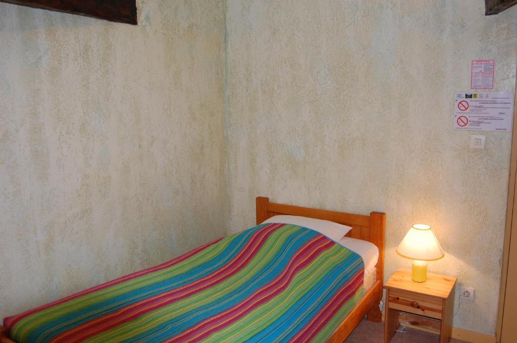 Auberge Du Bord Des Eaux - Demi-Pension Assuree Sur Reservation Saint-Amand-les-Eaux Quarto foto