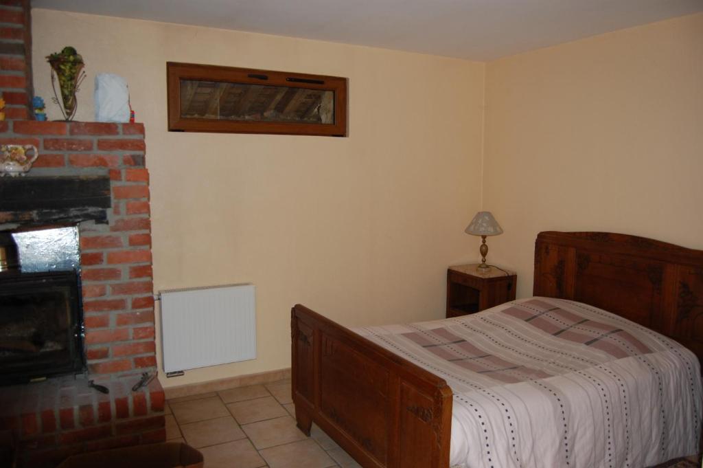 Auberge Du Bord Des Eaux - Demi-Pension Assuree Sur Reservation Saint-Amand-les-Eaux Quarto foto