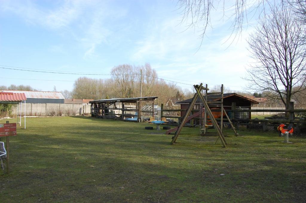 Auberge Du Bord Des Eaux - Demi-Pension Assuree Sur Reservation Saint-Amand-les-Eaux Exterior foto