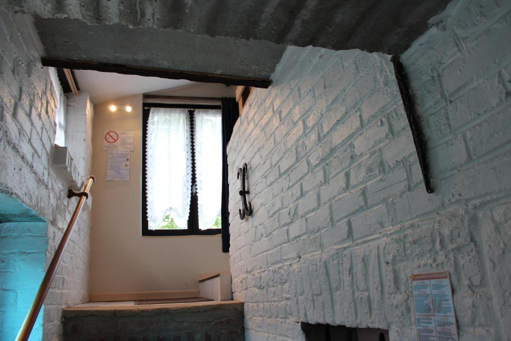 Auberge Du Bord Des Eaux - Demi-Pension Assuree Sur Reservation Saint-Amand-les-Eaux Quarto foto