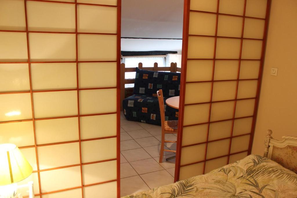 Auberge Du Bord Des Eaux - Demi-Pension Assuree Sur Reservation Saint-Amand-les-Eaux Quarto foto