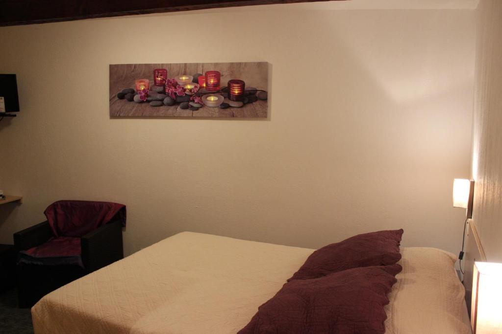Auberge Du Bord Des Eaux - Demi-Pension Assuree Sur Reservation Saint-Amand-les-Eaux Quarto foto